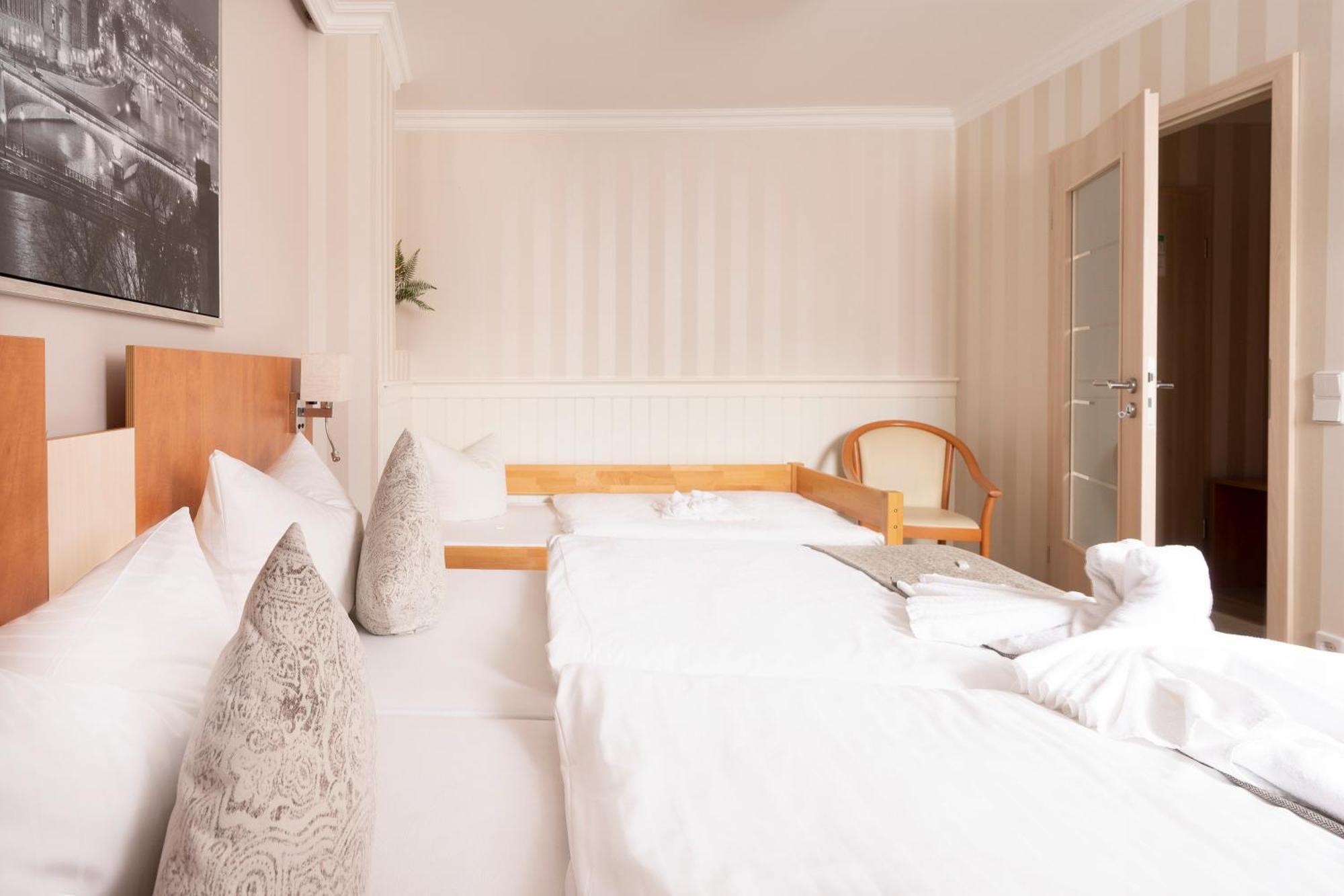 Cityhotel Bernburg Room photo
